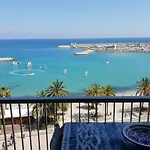 Etoile De *